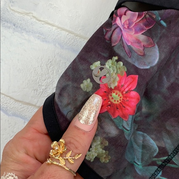 🍋Lululemon Speed Short! - Picture 3 of 8